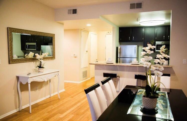 Spacious Hollywood 2Br Condo Near Dolby Theater Los Angeles Exterior photo